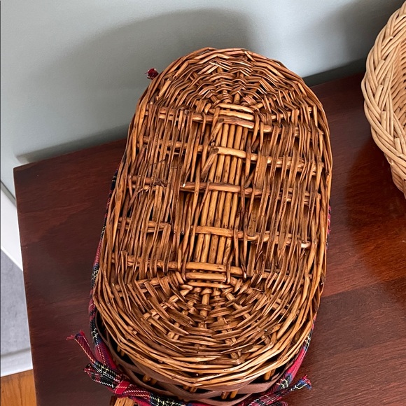 Wicker Basket with Red Plaid Lining & Round Handle Basket,set of 2 - Picture 4 of 5